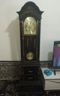 ساعت و بوفه