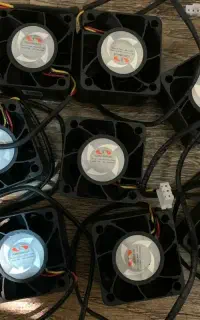 جت فن پاور ماینر 4 در 4 در حد آکبند