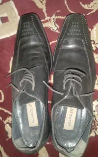 کفش قدیمی