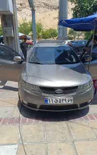 شیشه اتومبیل
