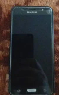 گوشی سامسونگ j5
