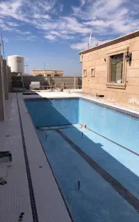 استخر سیمان کاری آب بند نصب کاشی پوشش استخر