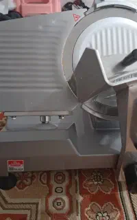 دستگاه کالباس مدل S300 اصلا استفاده نشده نو میبا