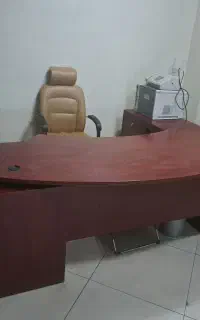 میز مدیریت جلیس یک عدد میز کنفراس