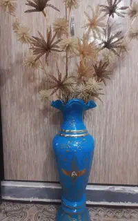 گلدان وگل تزیینی