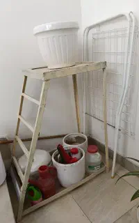 چهارپایه فلزی