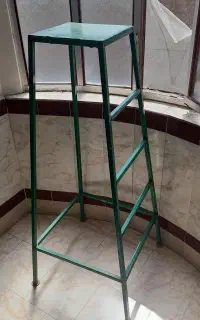 چارپایه آهنی