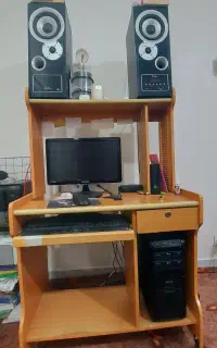 میز کامپیوتر