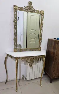کنسول و آیینه