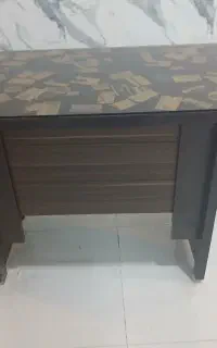 میز اداری صندلی ۶عدد در حد نو قیمت توافقی