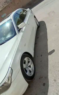 بی ام و 525i