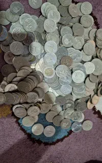تعدادی سکه ۵۰۰ تومانی