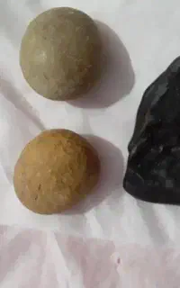 دو عدد سنگ آسیاب لایک عدد سنگ شهاب سنگ ،