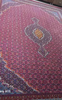 فرش قرمز