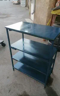 قفسه و ارابه چرخ دار