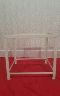 میز آهنی