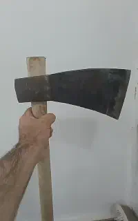 تبر بزرگ دستساز