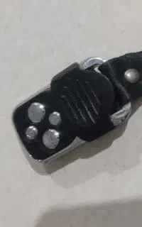 ریموت درب پارکینگ و سویچ موتور گم کرده ام