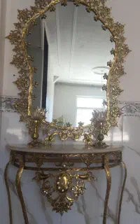 آینه و کنسل و شمعدان