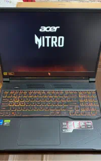 لپ تاپ گیمینگ ایسر Acer در حد نو بسیار تمیز