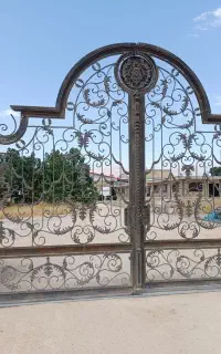 درب باغ یا درب تالار