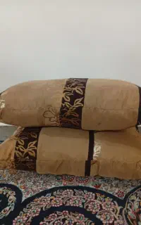 دو عدد متکا پشم شیشه هیچ استفاده‌ای نشدن