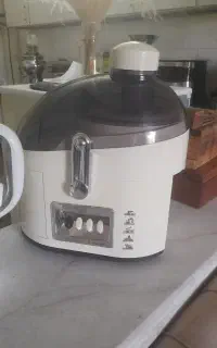 مخلوط کن و آسیاب و آبمیوه گیری