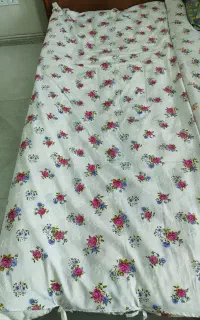 یک عدد تشک یک نفره ی پنبه ای