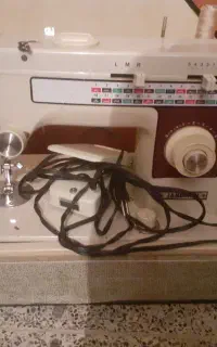 چرخ خیاطی ژانومه