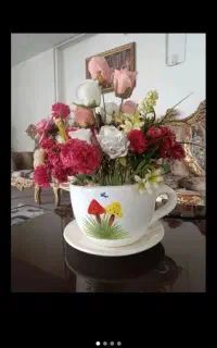 گلدان با گل