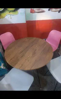 میز و صندلی طرح چوب