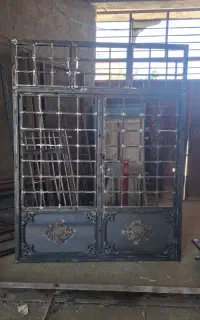 درب و پنجره سازی و نرده راه پله و حفاظ دور دیوار