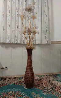 گل و گلدان