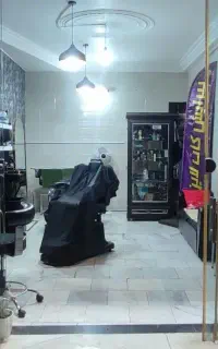 آرایشگر حرفه ای جهت کار در سالن