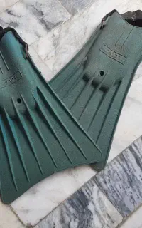 کفش غواصی با صندلی بادی قایق