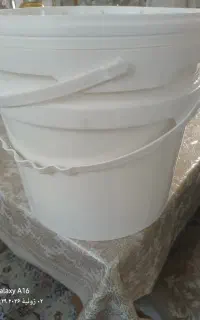سطل دسته دار تقریبا نو ارتفاع ۲۵ در ۳۰