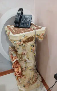 میز تلفن مجسمه