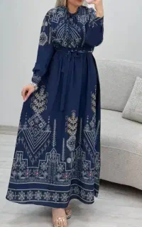 لباس آبی بلند