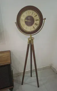 ساعت ایستاده