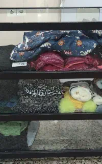 ویترین شیشه ای