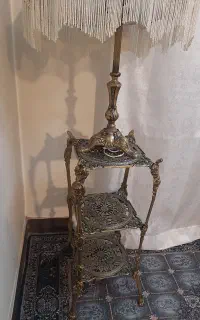 آباژور پایه برنز و میز دکور