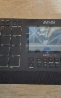دی جی کنترلر آکایی Akai MPC Professional Live II