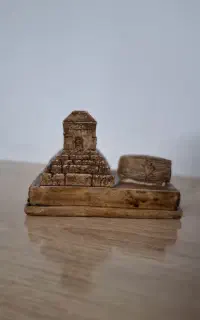 مجسمه مقبره کوروش بزرگ و منشور کوروش