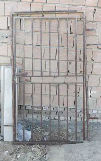 در آهنی