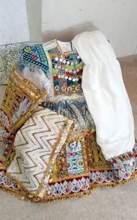 لباس افغانستانی