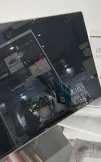 سرفیس پرو ۶ با جعبه و قلم