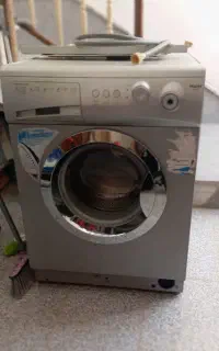 ماشین لباسشویی  دارای چندین برنامه شستشو