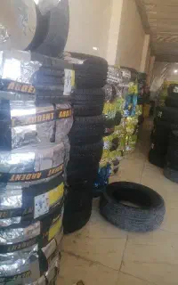 لاستیک وباطری اقساطی آراد (واقع در گورک)