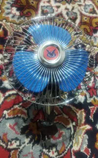 پنکه خودرونوسالم باپایه نصب ۳تا تلویزیون