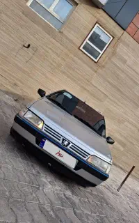 405 مدل ۸۵ تمیز